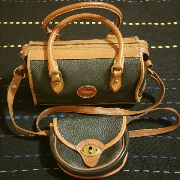 Dooney & Bourke Handbags - Dooney & Bourke vintage speedy style bag & pouch